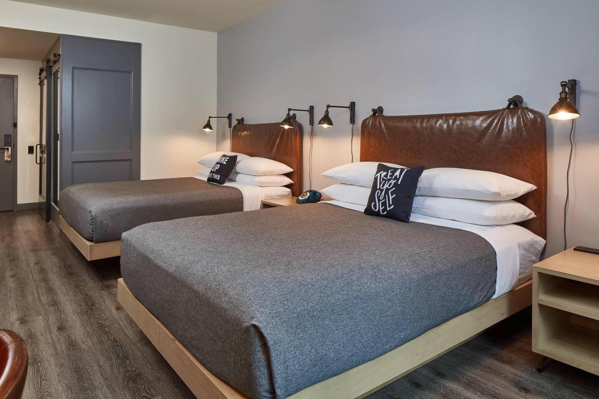 Moxy Atlanta Midtown Hotell Exteriör bild