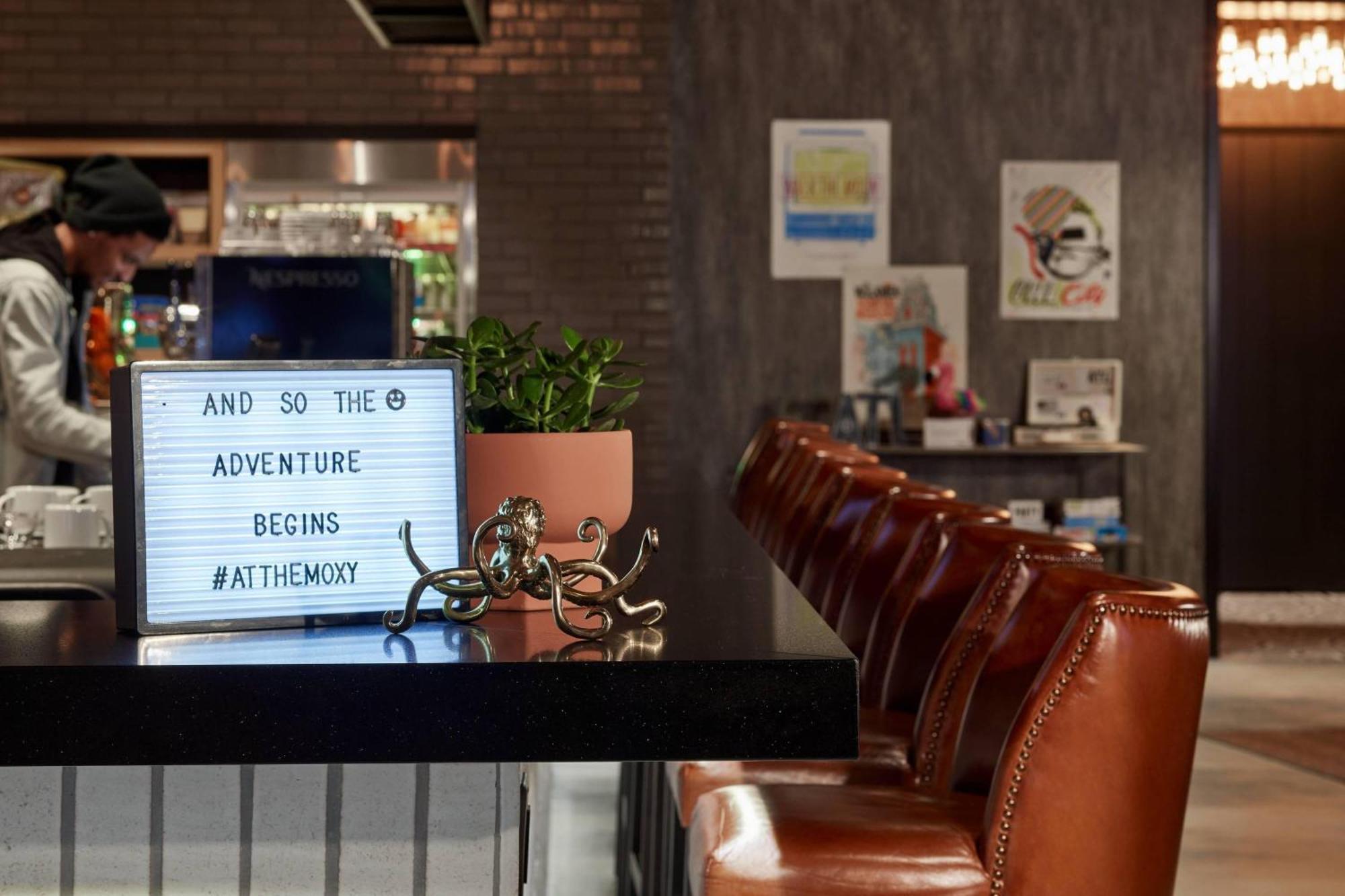 Moxy Atlanta Midtown Hotell Exteriör bild